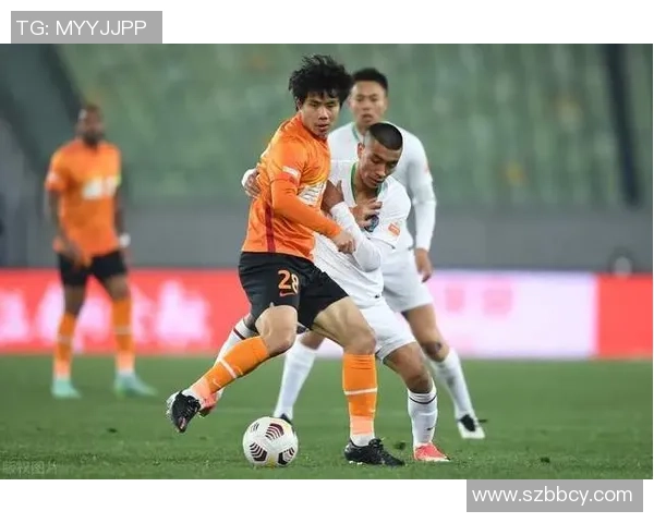 全球足球转会市场揭秘:高价球员背后的经济风暴与俱乐部策略分析