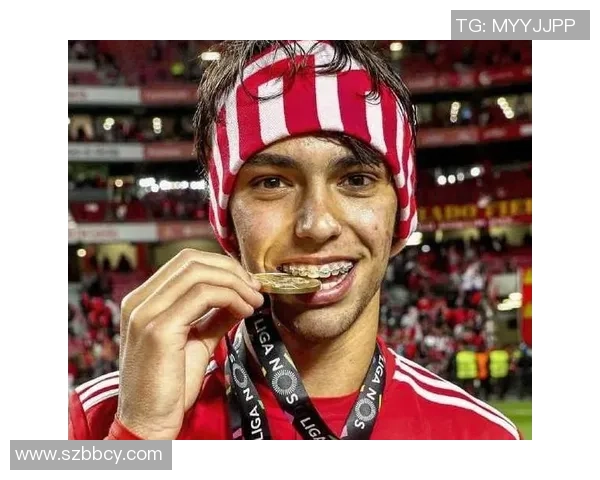 各国足球球星扑克牌收藏数量大揭秘 谁的卡片最值钱